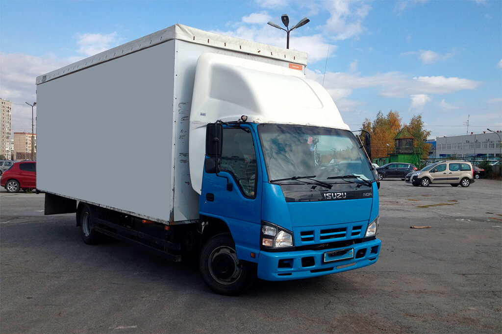 Автомобиль не более 3.5 тонн. Исузу 5 тонник. исузу грузовой 5 тонн. isuzu 3.5 тонны. машина исузу грузовая 5 тонн.